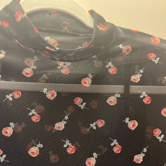 Hollister black mesh roses bodysuit- size medium - Picture 4 of 7